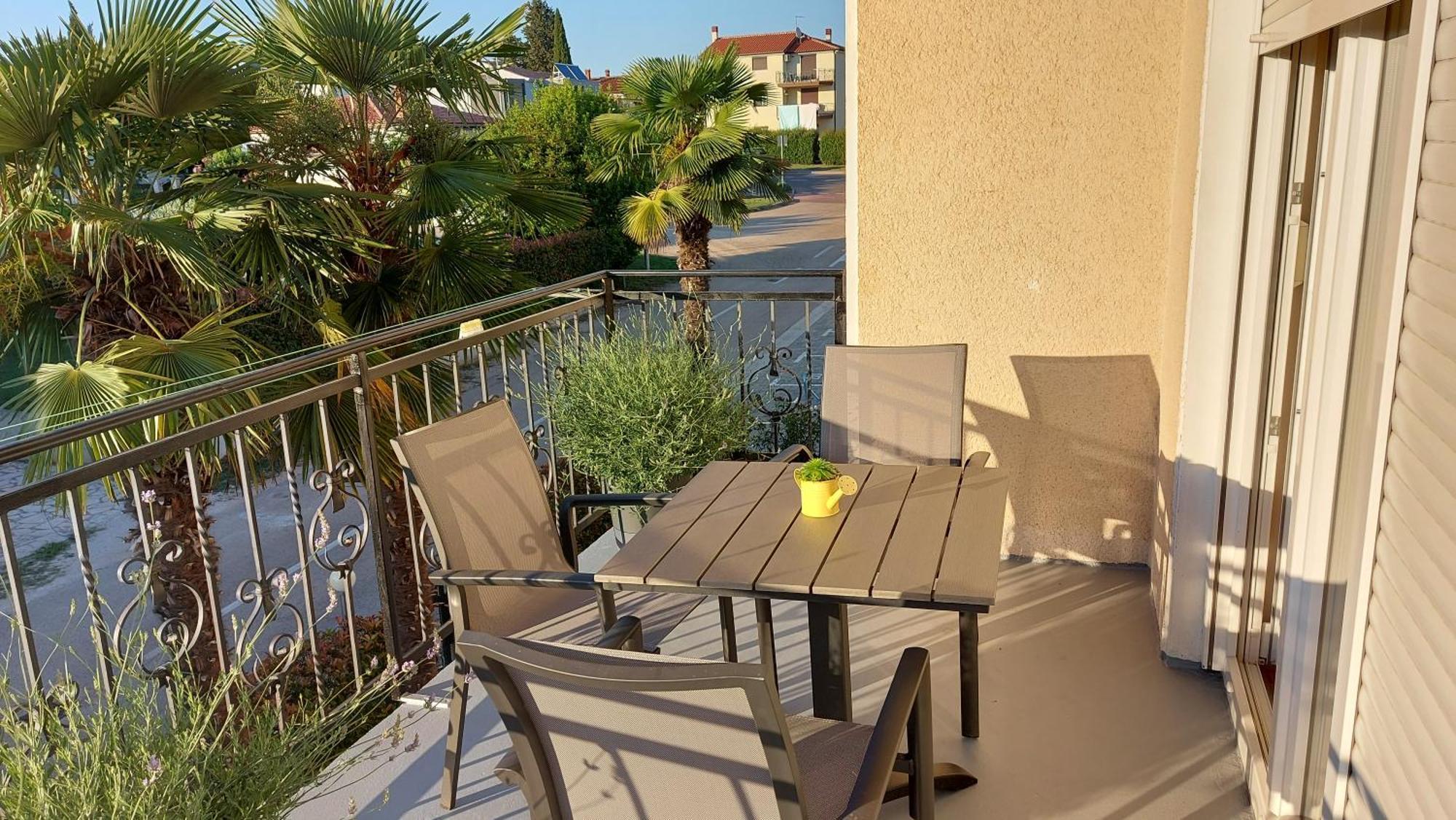 Apartments Kivi Novigrad  Luaran gambar