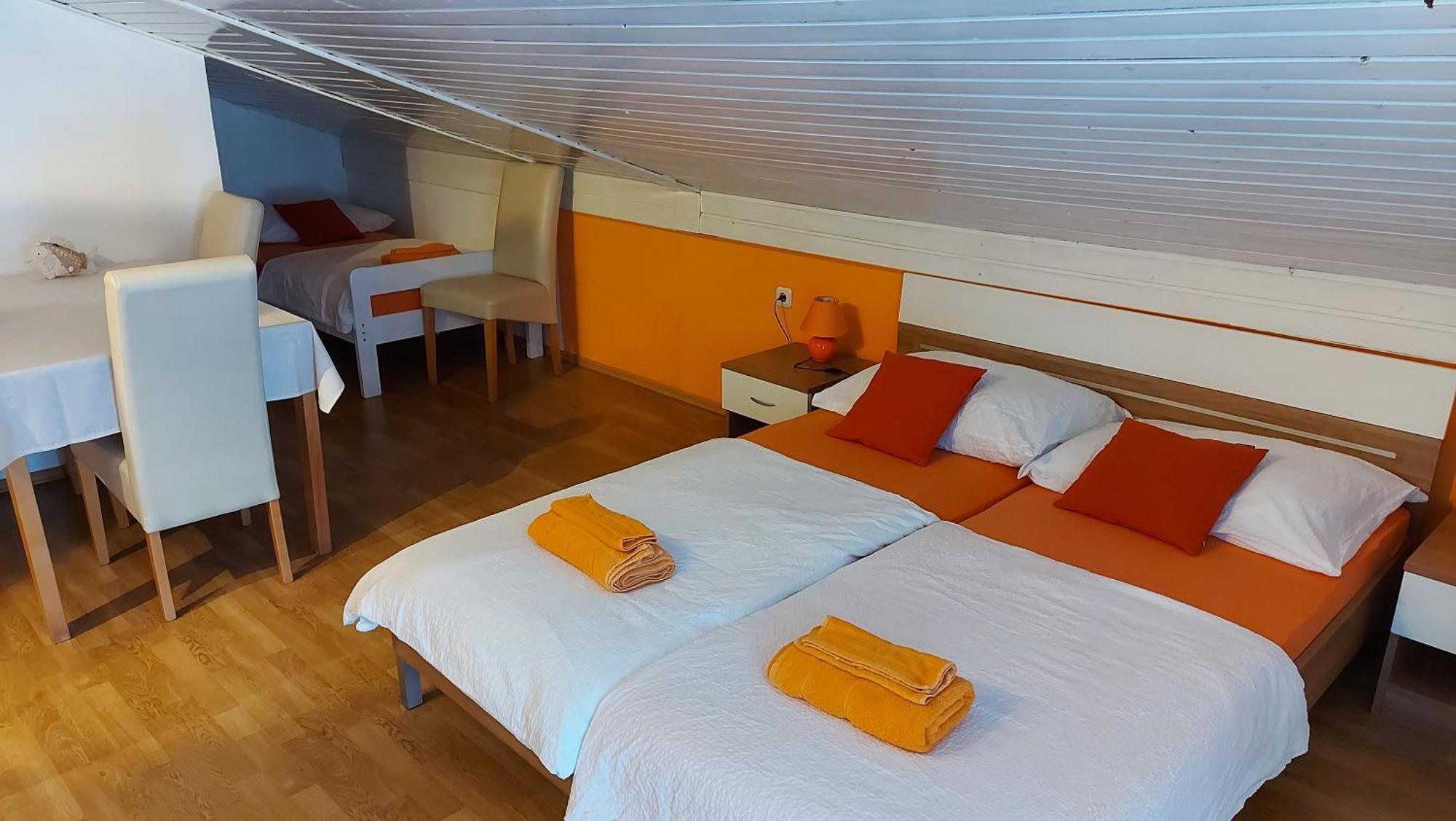 Apartments Kivi Novigrad  Luaran gambar