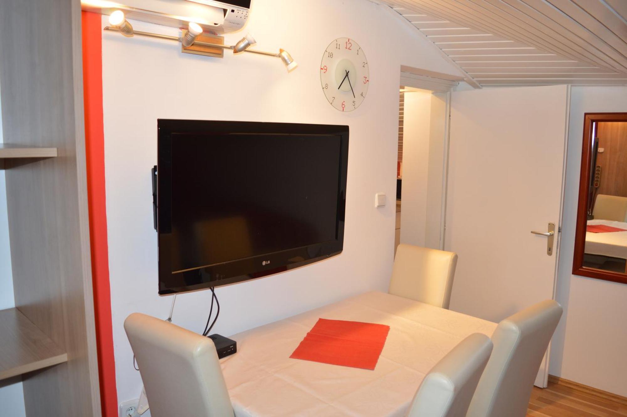 Apartments Kivi Novigrad  Luaran gambar