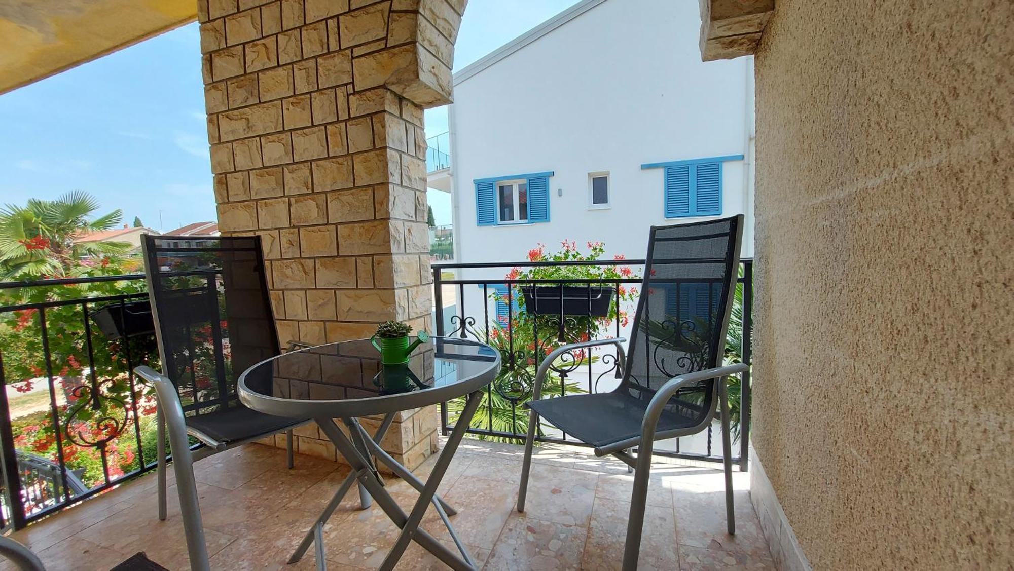 Apartments Kivi Novigrad  Luaran gambar